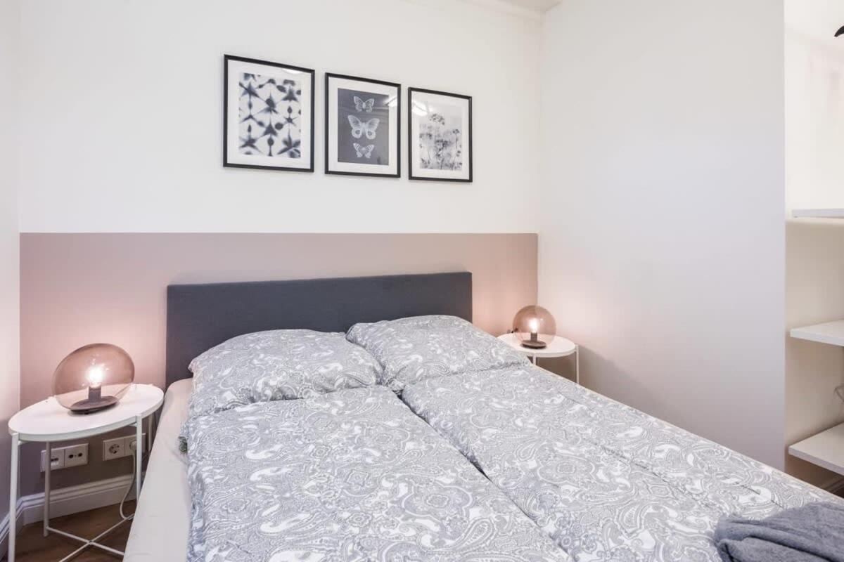 Charming Apartment In Prime Location Hamburg Exterior foto